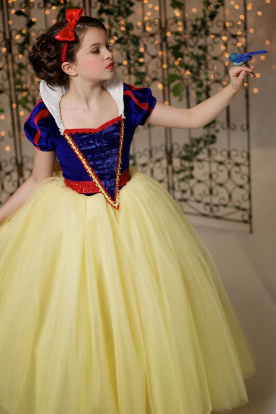 vestido branca de neve curto