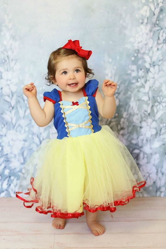 roupa branca de neve infantil