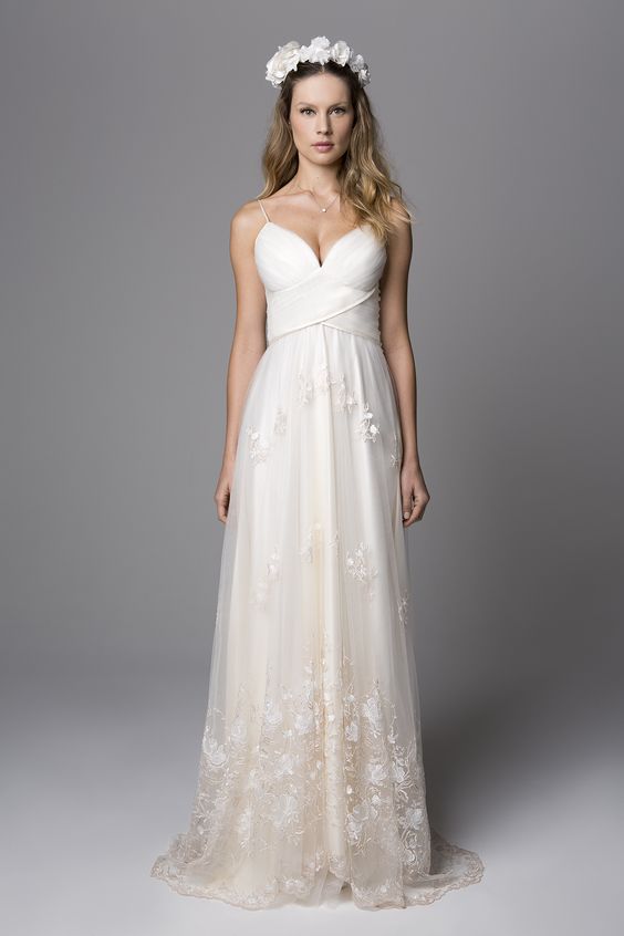 vestido de noiva para casamento na praia a tarde