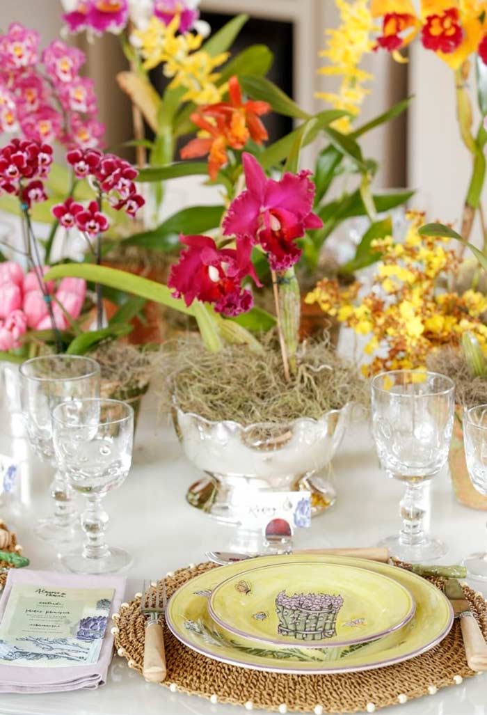 Decore a mesa com flores