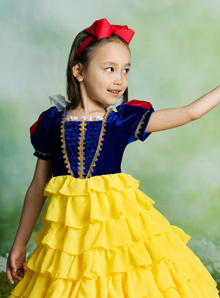 modelo de roupa da branca de neve