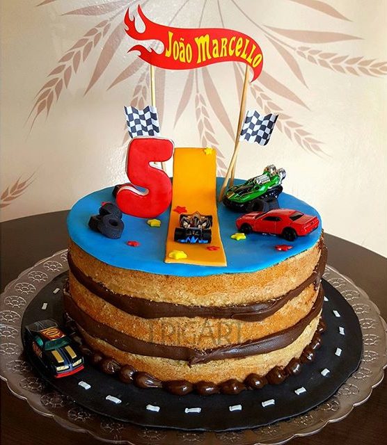 Bolo Hot Wheels: ideias fabulosas para decoração de aniversário