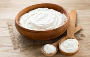 Confira as melhores receitas de creme de leite caseiro