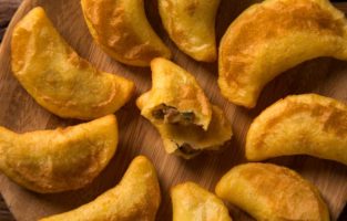 Confira as melhores receitas de pastel de angu