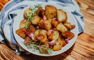 Confira as melhores receitas de batata rústica