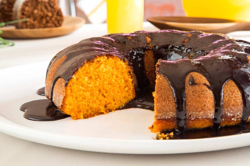 Bolo de cenoura fit: 12 melhores receitas para uma sobremesa saudável