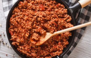 Confira as melhores receitas de ragu de linguiça.