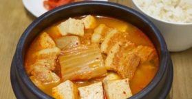 Confira as melhores receitas de sopa de kimchi